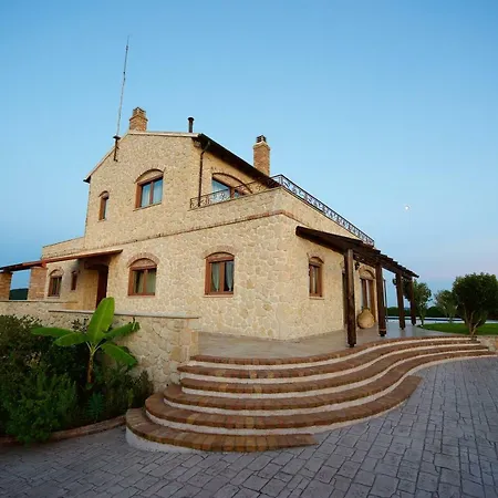 Petrino Villa Chalikounas